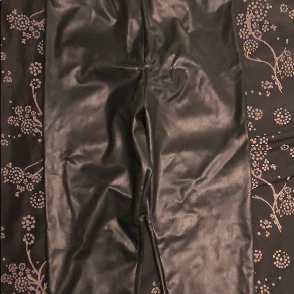 H&M faux leather leggings - never worn size L - Picture 1 of 1